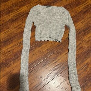 Medium Brandy Melville Gray Ribbed Long Sleeve Crop Top
